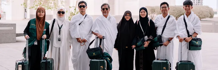 Jemaah Travelty berihram dengan beg Travelty